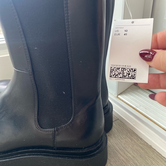 Brand NEW! HM boots. SIZE 10 - Picture 4 of 4